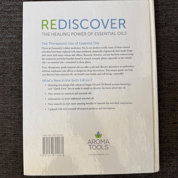 Modern Essentials Book - Picture 2 of 3